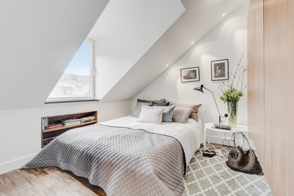Дизайн двухкомнатной квартиры чешки в стиле лофт со спальней