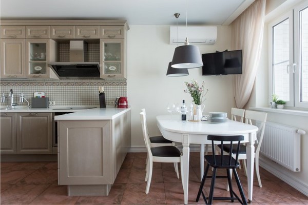Дизайн интерьера кухни-столовой в доме